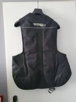 New Air Bag Helite M Femme Le Cavalier En Concours|L'Homme En Concours