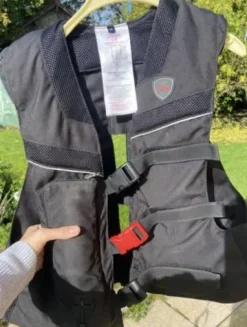 Hot Airbag Femme Le Cavalier En Concours|L'Homme En Concours