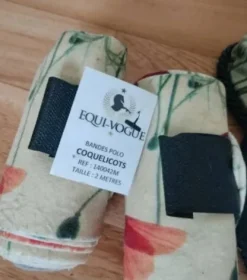 Discount Bandes de polo + bonnet motif coquelicot Bandages