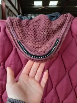 Hot Bonnet bordeaux avec strass Bonnets|Bonnet Cheval