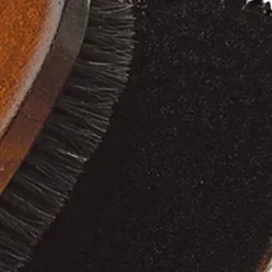 Discount Brosse de pansage avec poils dures - Bouchons De Pansage