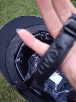 Clearance Casque Uvex peu porté 56/59 Homme Protections De Tête·Casques D'équitation|Tenue D'Équitation Homme·Casques Homme