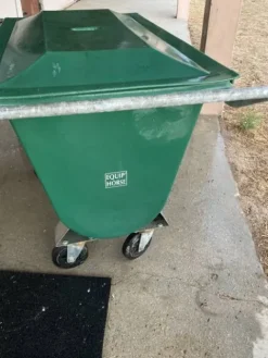 Discount Chariot à granulés marque Equiphorse 420 L Matériel Pour L'Alimentation·Chariots Et Coffres à Grains