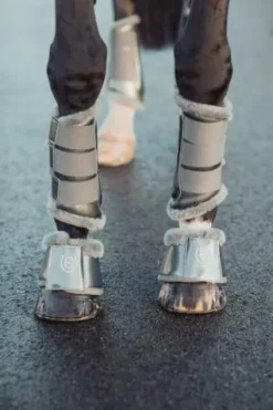 Clearance Cloches avec faux mouton - Silver Cloud Cloches Et Protèges-Glomes