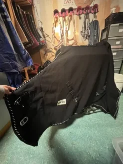 Discount Couverture polaire noir neuve 105 Couvertures Cheval