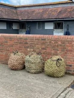 Clearance Filet à foin Deluxe DuoColor - Nylon haute qualité Matériel Pour L'Alimentation·Filets à Foin