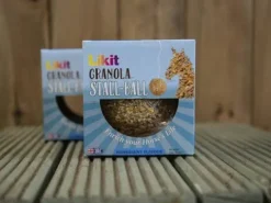 Hot Friandise en balle Stall Ball à accrocher  - Friandises|Bloc À Lécher / Pierre À Sel