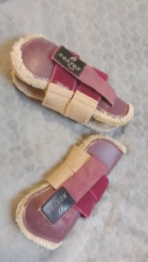 New Guêtre taille poney bordeaux moumoute beige Guêtres