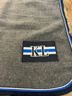 Discount SUPERBE COUVRE REINS EN LAINE Couvre-Reins