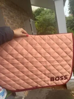 Outlet Tapis cheval  très bon état marque BOSS Tapis De Dressage|Tapis De Cso