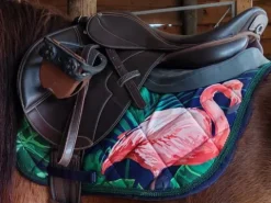 Tapis de selle original motif flamand rose Tapis De Selle|Tapis De Selle