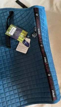 Best Tapis Suede GP Square LeMieux taille L Neuf Tapis De Cso|Tapis De Selle