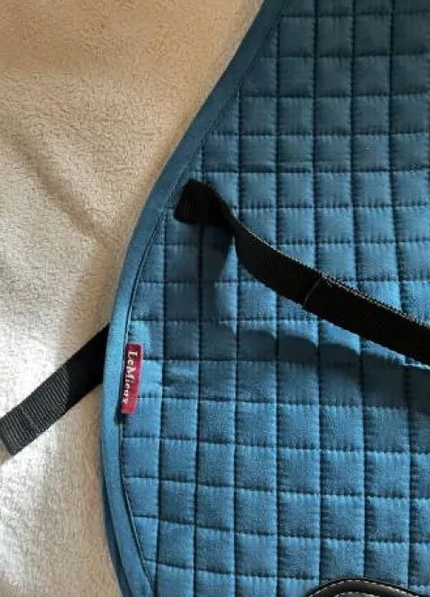 Best Tapis Suede GP Square LeMieux taille L Neuf Tapis De Cso|Tapis De Selle