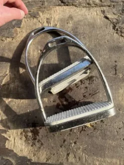 New étrier Etriers Et Accessoires