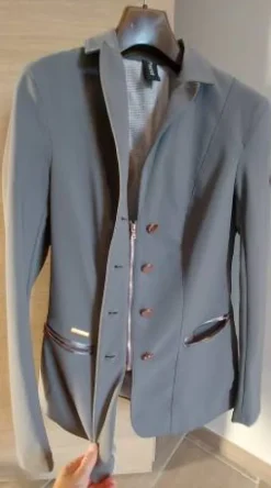 Online Veste Paulin jumoing femme Femme La Cavalière En Concours|La Femme En Concours